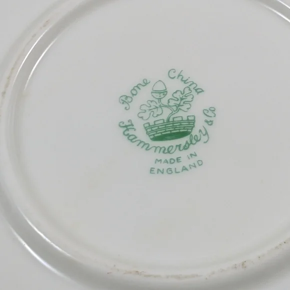 Vintage Hammersley Fruit Motif Porcelain Teacup & Saucer - Gold Trim - Picture 6 of 7